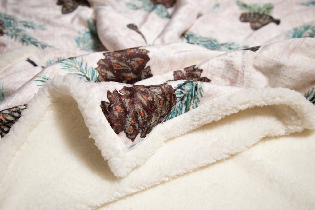 Pinecone Rustic Cabin Throw